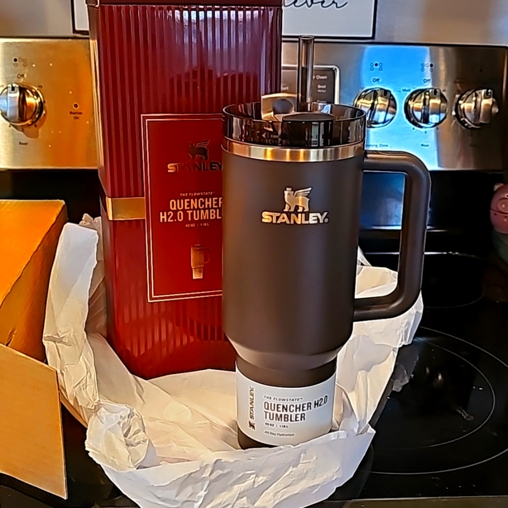 40oz Limited Edition chocolate gold stanley